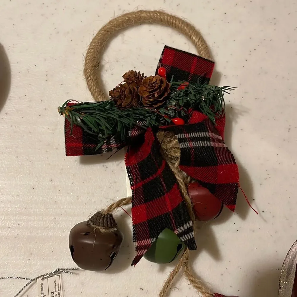‎Christmas Ornaments. Country. 6 total